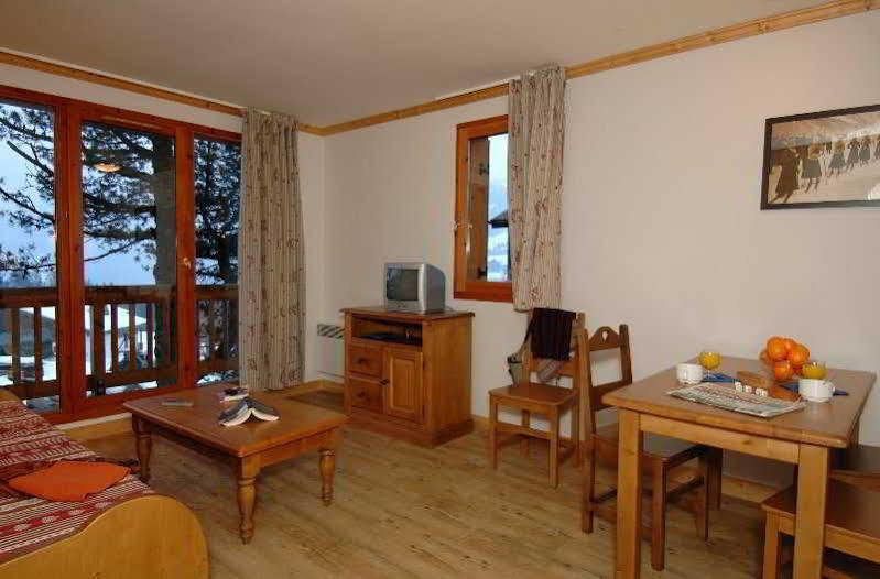 Residence Odalys Les Belles Roches Нотр-Дам-Дьо-Белкомб Екстериор снимка